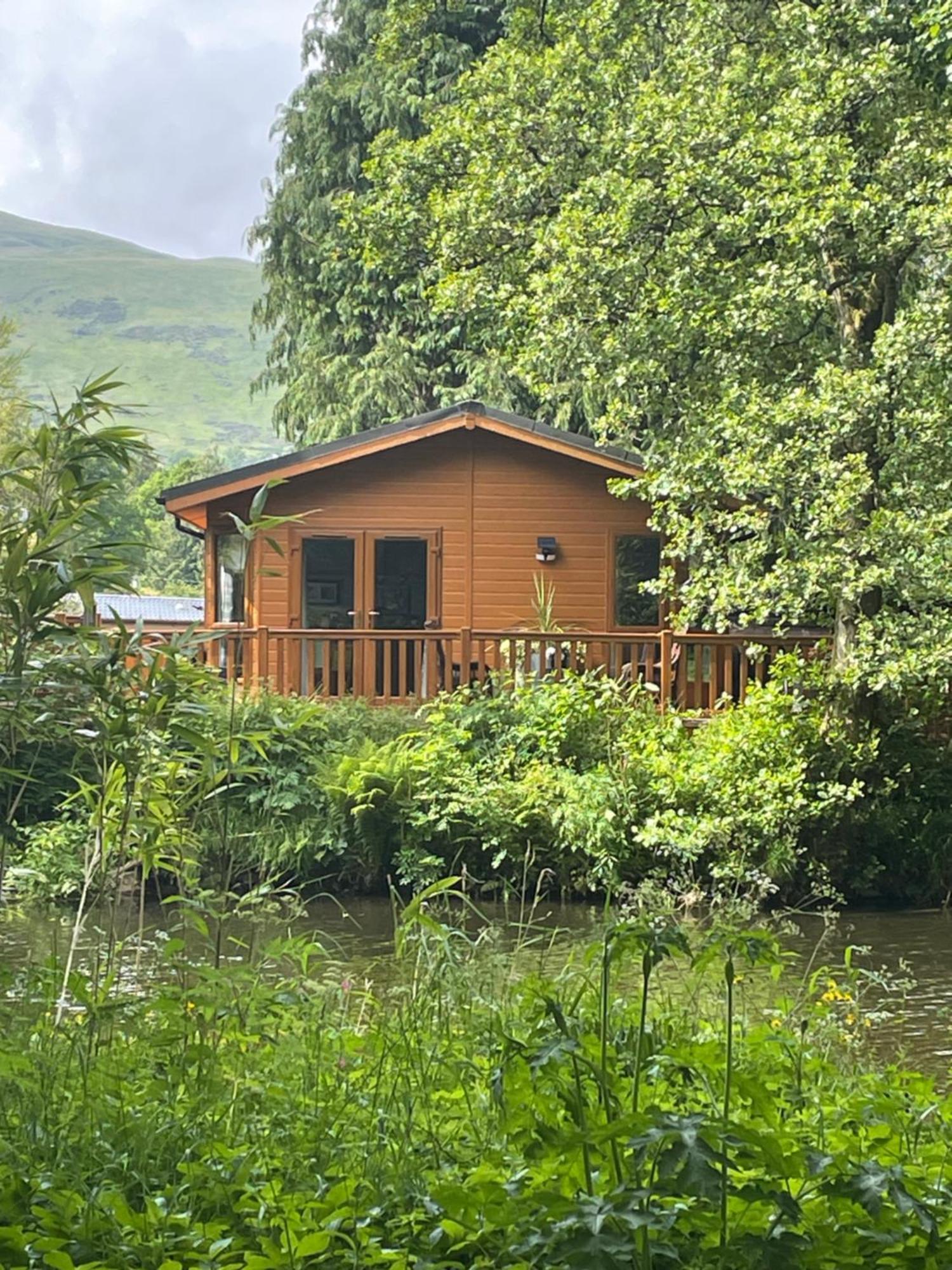 Riverbank Lodge Dollar 外观 照片